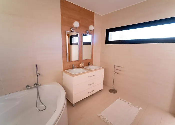 Sunset 100m From Ocean & 빌라 폴 두 마르